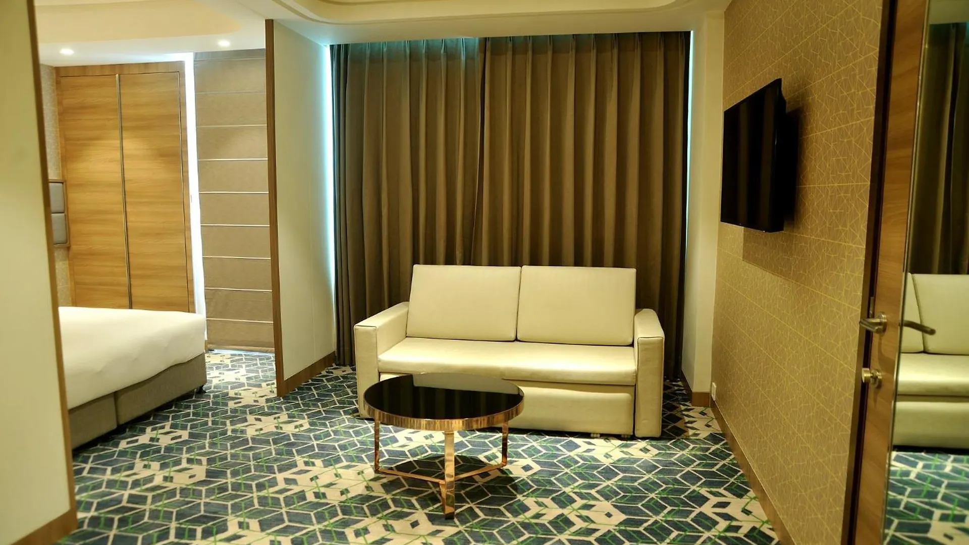 Holiday Inn Gurugram Sector 90 By Ihg Gurgaon Hotel