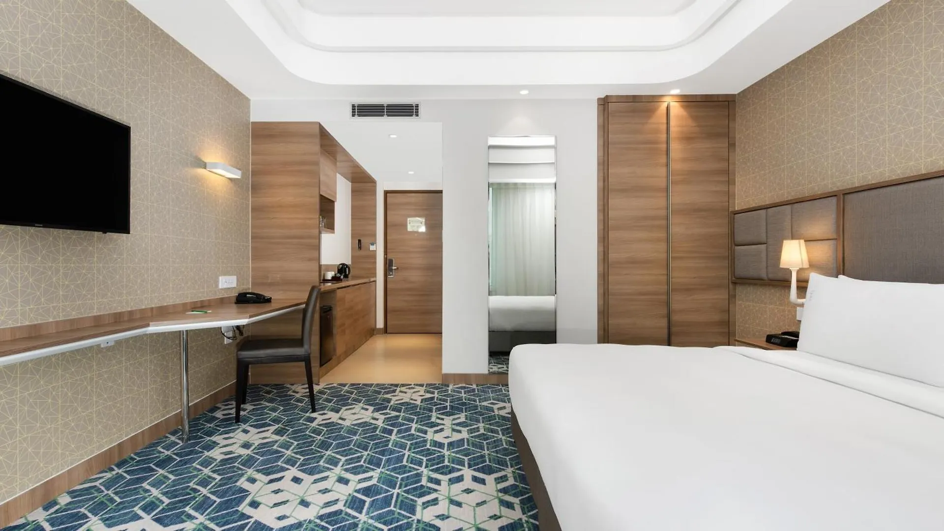 Holiday Inn Gurugram Sector 90 By Ihg Gurgaon 5*,