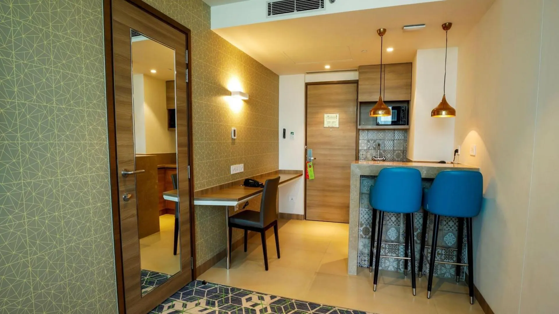 Hotel Holiday Inn Gurugram Sector 90 By Ihg Gurgaon